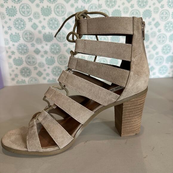 Steve Madden Womens 7.5M Dayyna Chunky Heels Sandals Tan Caged Strappy Tie Zip - Picture 5 of 9